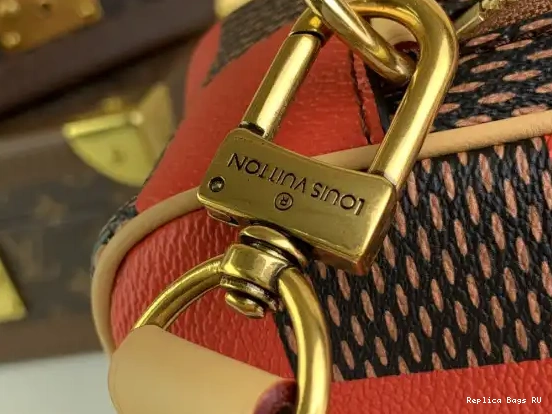 Cheap Chess LOUIS VUITTON Messenger-24*24*8CM 0617
